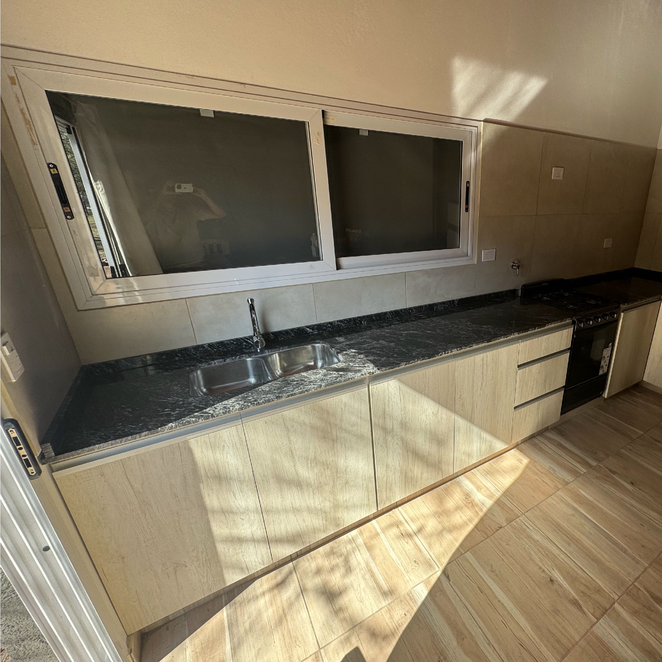 SAIRES AMOBLAMIENTO – 02